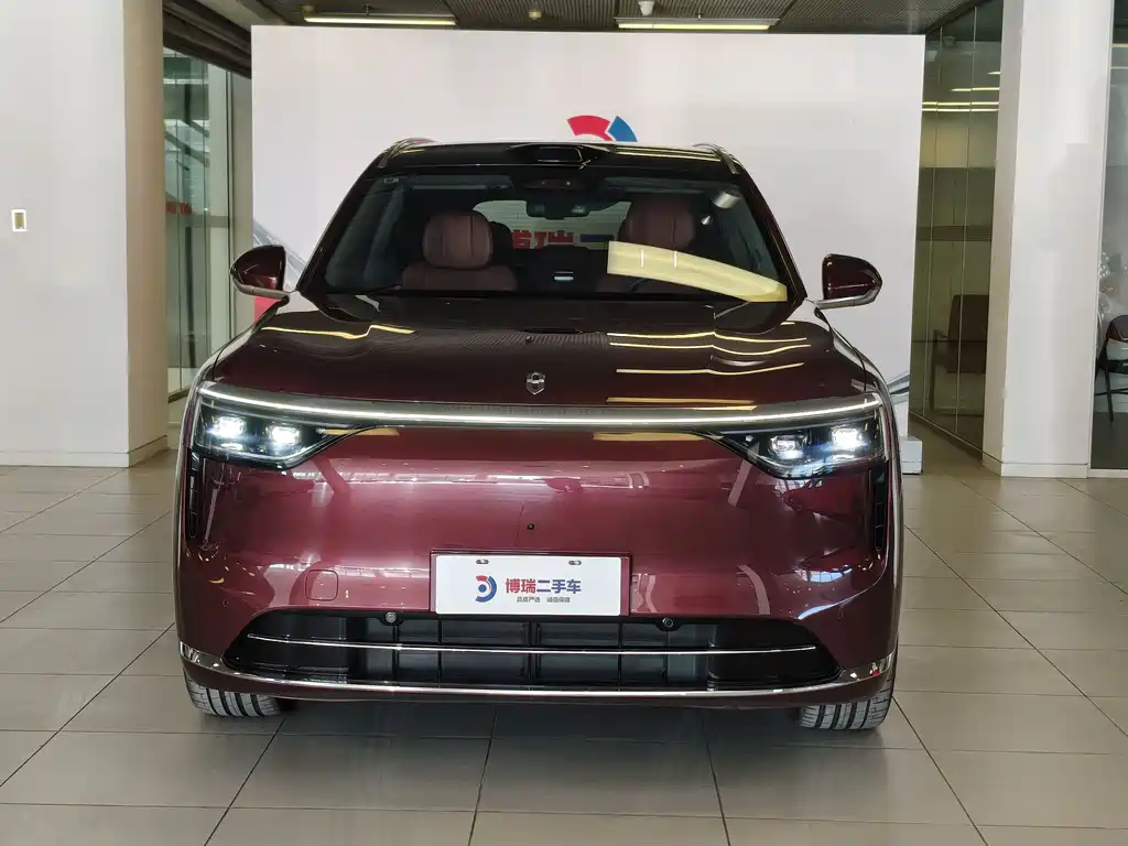Aito M8 2025 Ultra 53.4kWh 5 мест (192 ）