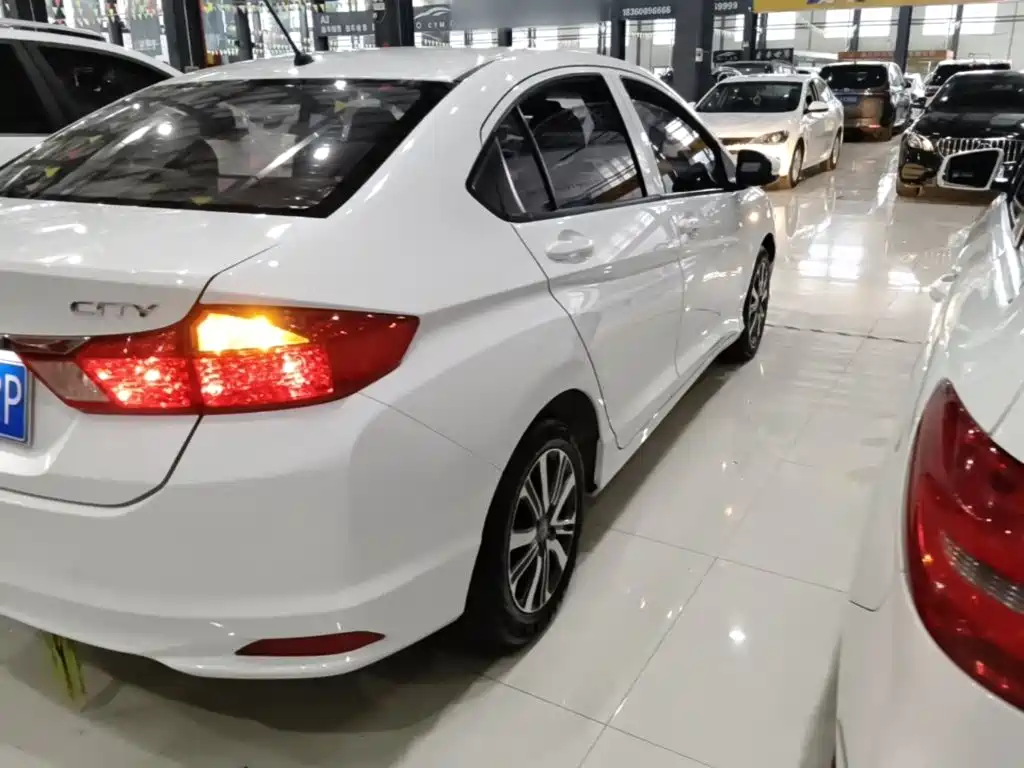 Honda City — миниатюра 8