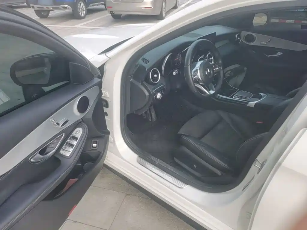 Mercedes-Benz C-Class — миниатюра 16