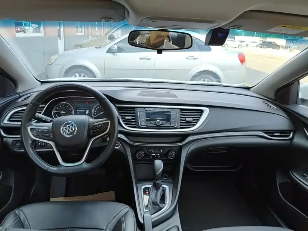 Buick Excelle — миниатюра 10