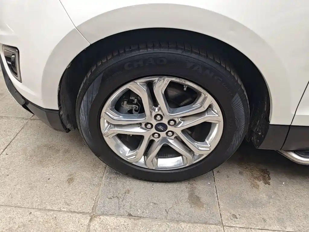 Ford Edge — миниатюра 23
