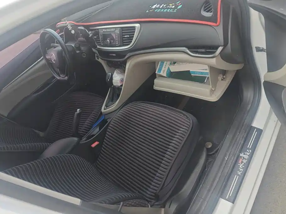 Buick Excelle — миниатюра 8