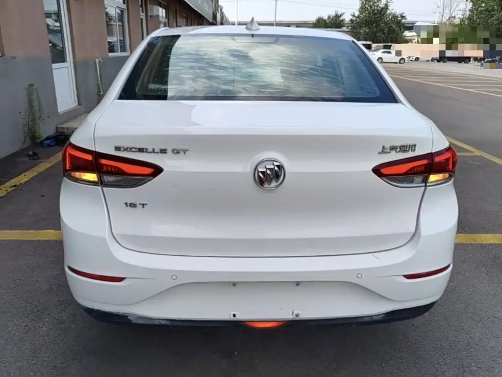 Buick Excelle — миниатюра 6