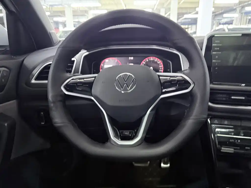 Volkswagen T-Roc — миниатюра 14