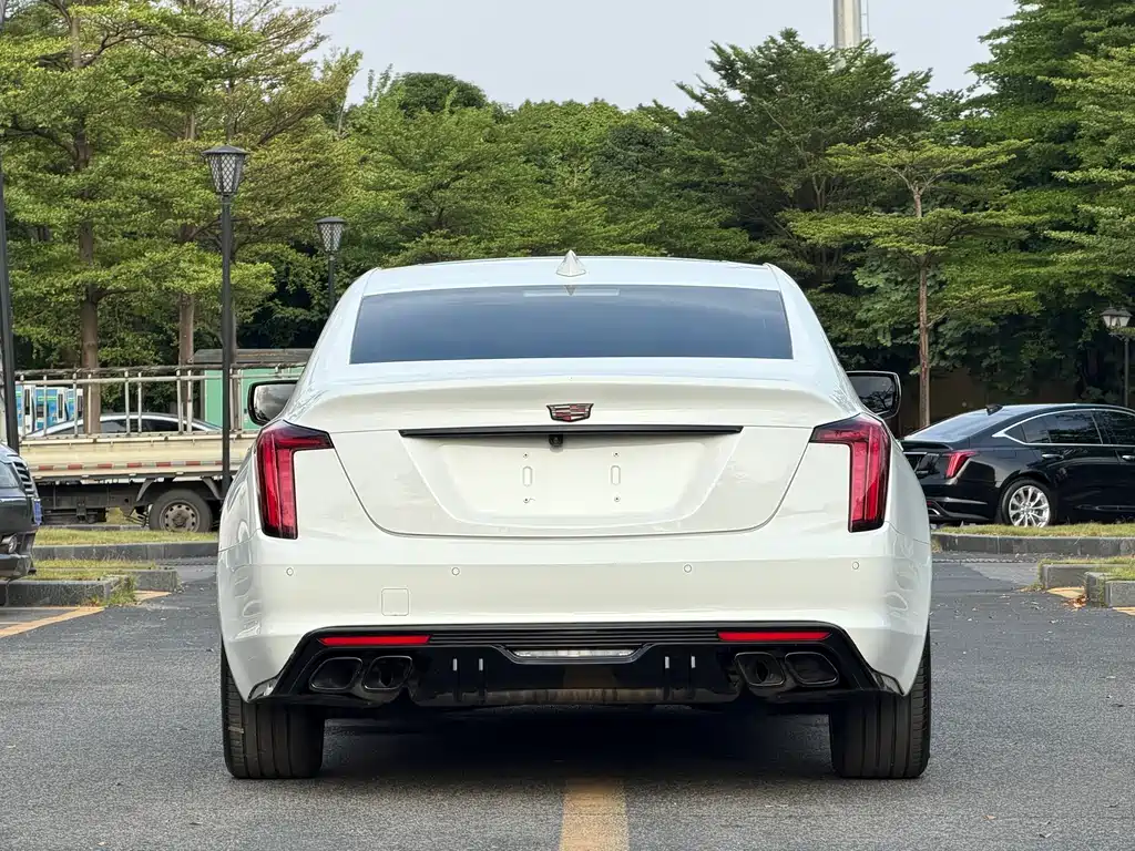 Cadillac CT5 — миниатюра 7