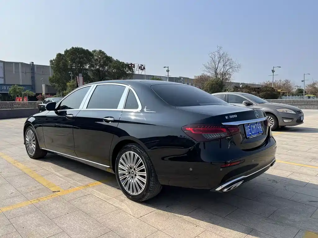 Mercedes-Benz E-Class E 2022 E 300 L Luxury