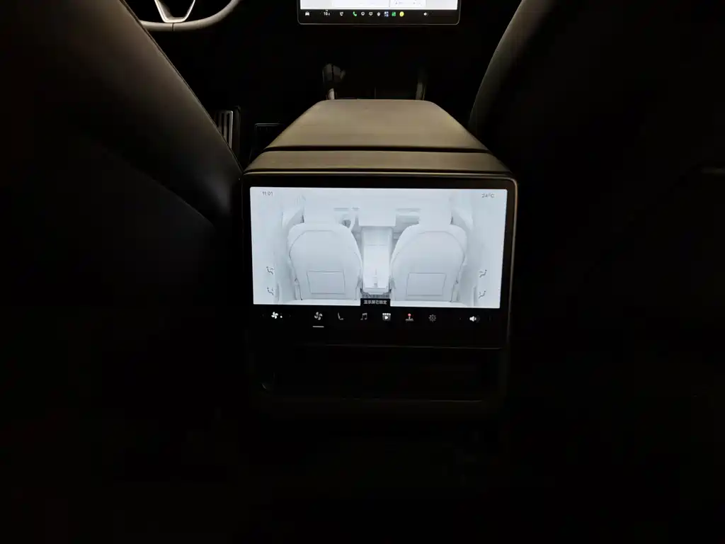 Tesla Model 3 — миниатюра 9