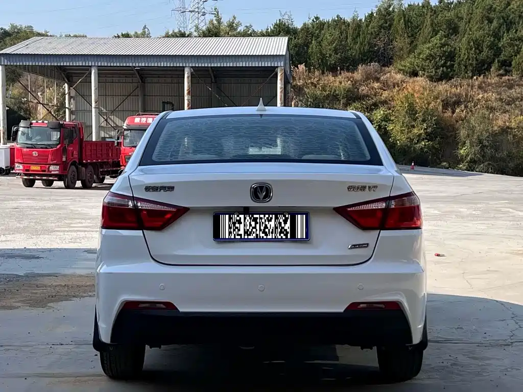 Changan V7 — миниатюра 5