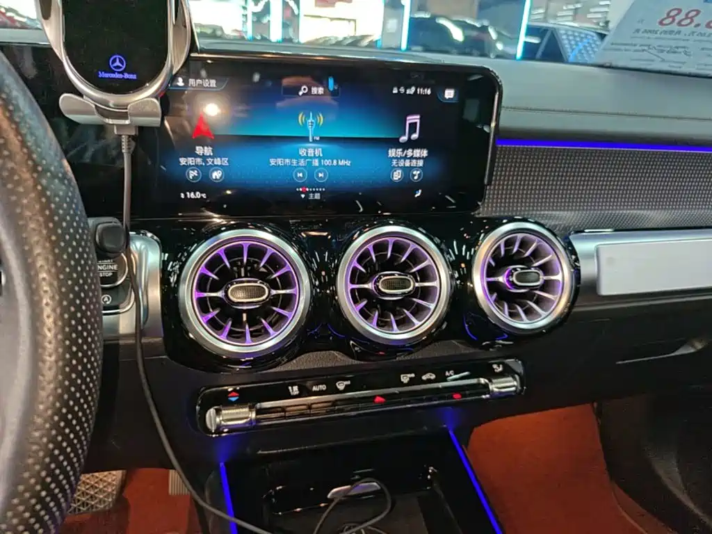 Mercedes-Benz GLB — миниатюра 13