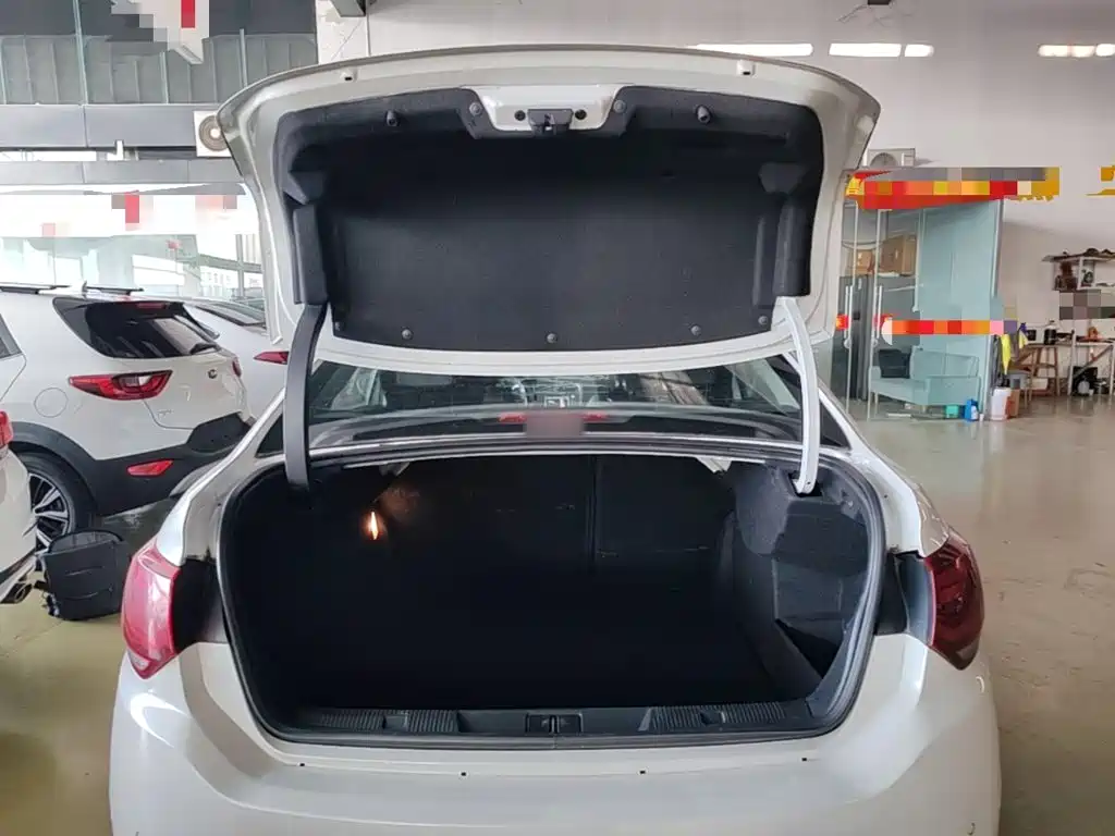 Citroen C4L — миниатюра 19