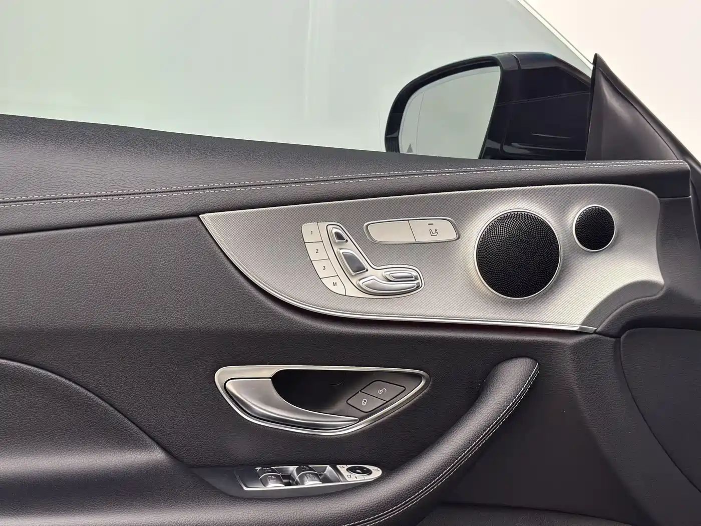Mercedes-Benz E-Class id 4622675 из Китая 12