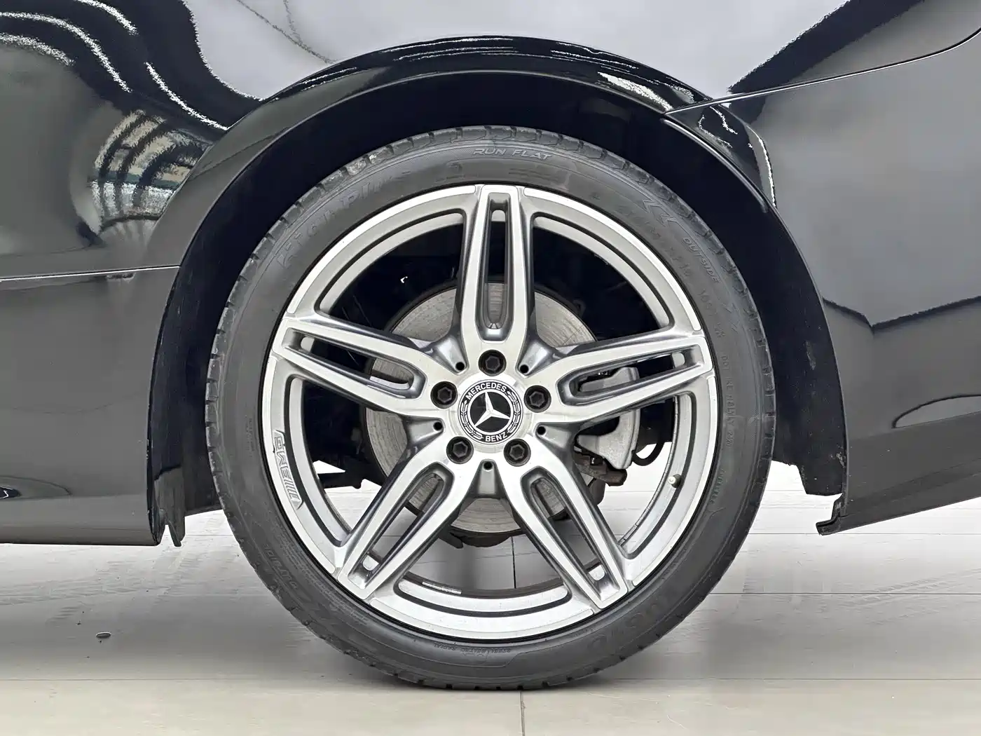 Mercedes-Benz E-Class id 4622675 из Китая 13