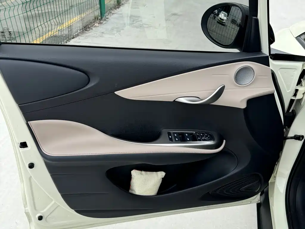 BYD Dolphin — миниатюра 5