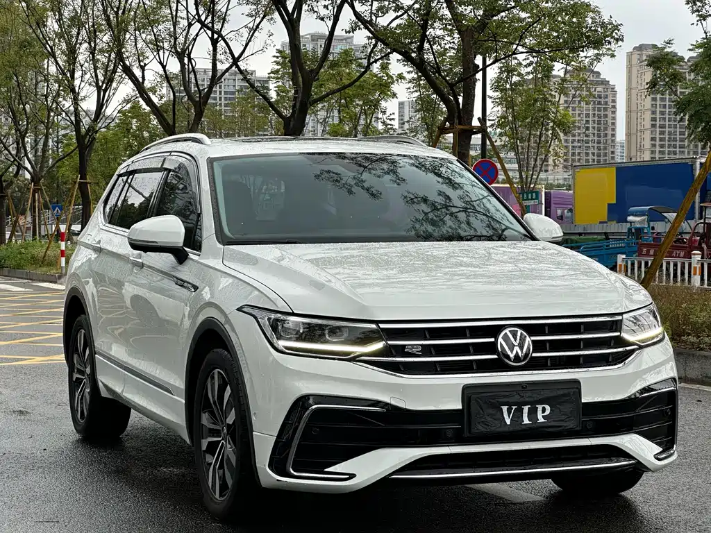 Volkswagen Tiguan L — миниатюра 3