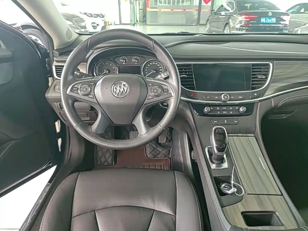 Buick LaCrosse — миниатюра 11