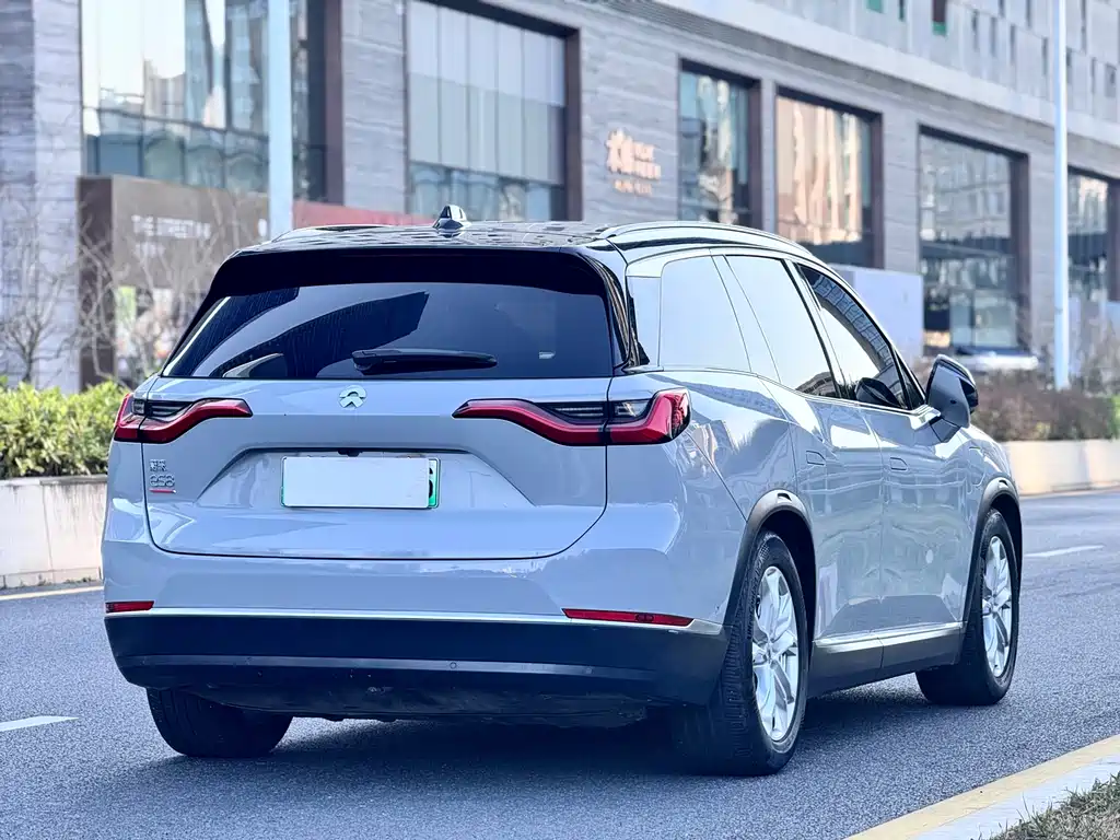 NIO NIO ES8