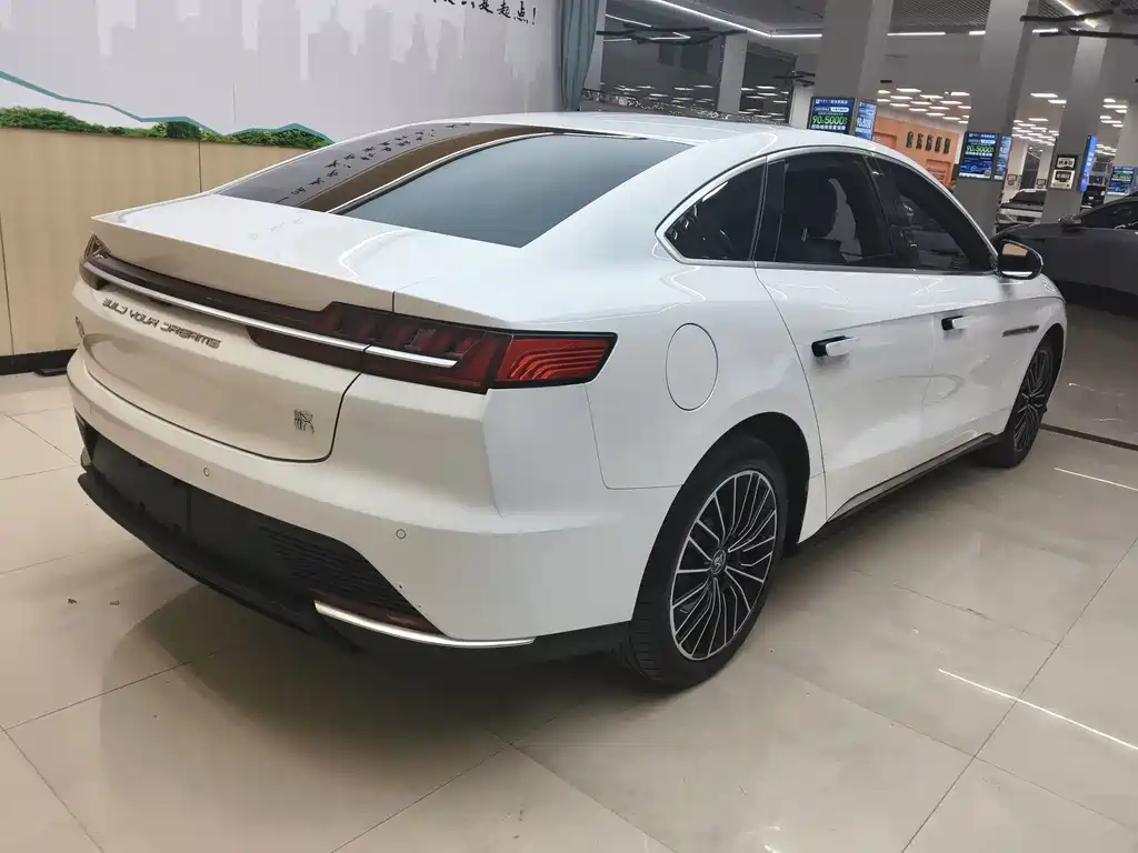 BYD Han — миниатюра 19