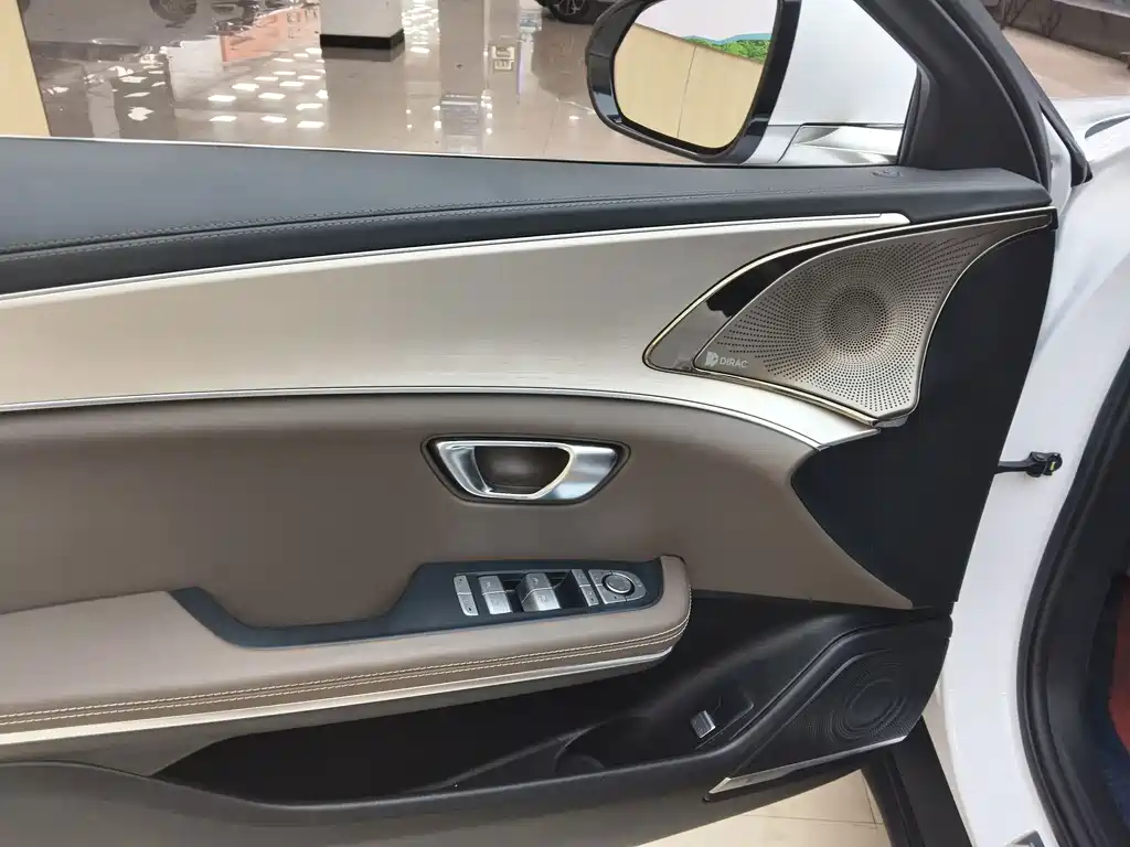 BYD Han — миниатюра 4