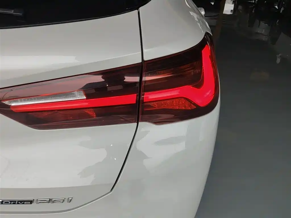 BMW X2 2021 sDrive25i M Sport