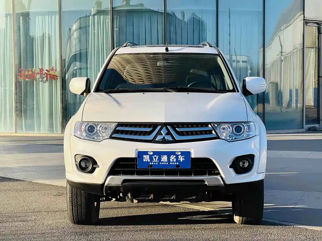 Mitsubishi Pajero Sport 3.0L Auto 2WD Luxury Edition, фото 2