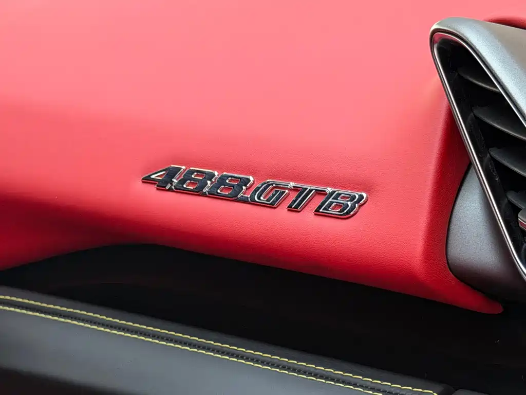 Ferrari 488 — миниатюра 12