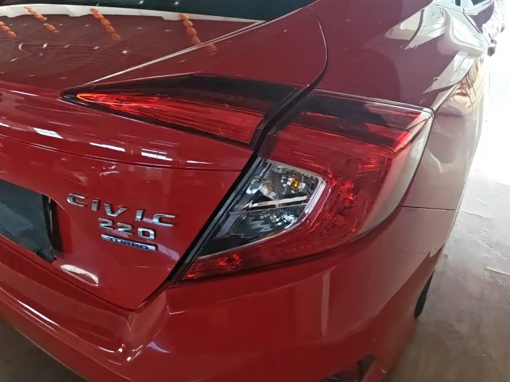 Honda Civic — миниатюра 8