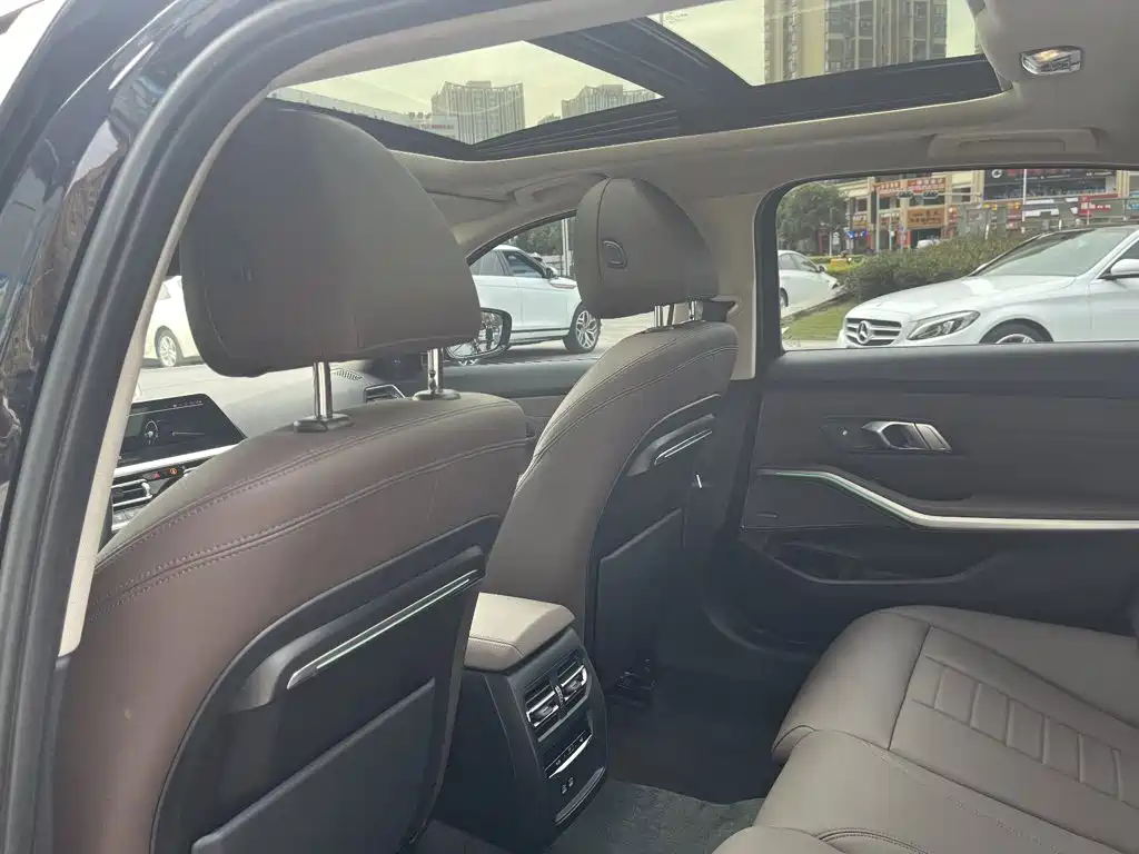 BMW 3 Series — миниатюра 12
