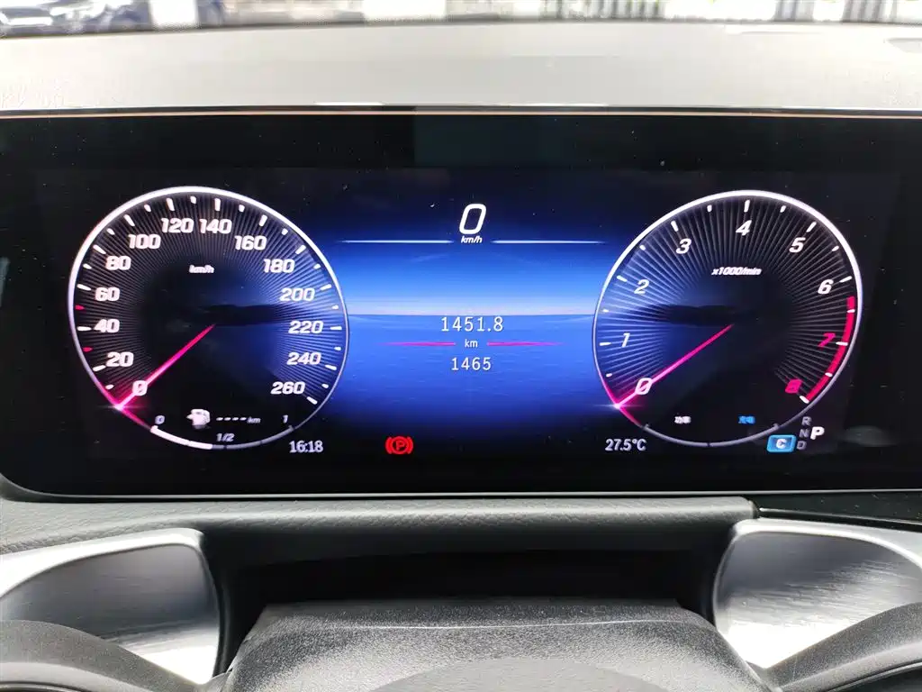 Mercedes-Benz GLB 2025 GLB 220