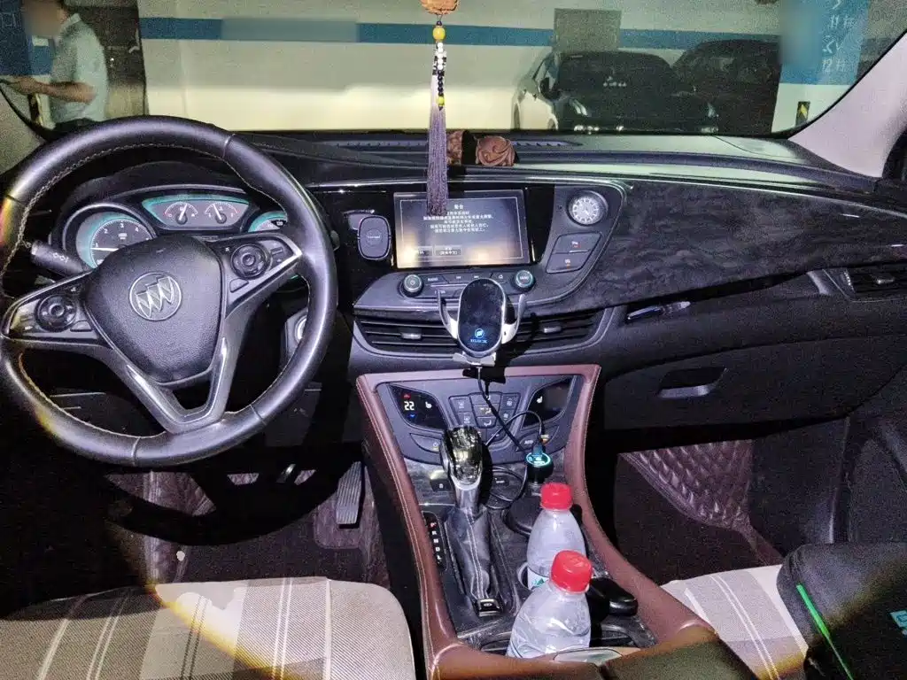 Buick Envision Plus — миниатюра 5