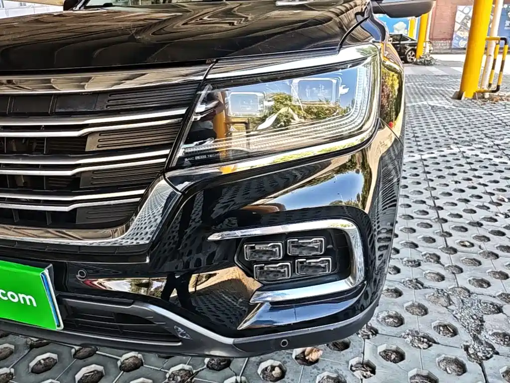 Roewe RX8 — миниатюра 24