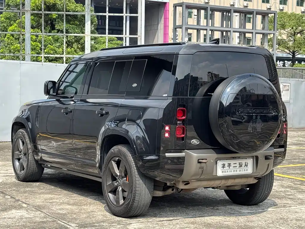 Land Rover Defender — миниатюра 11