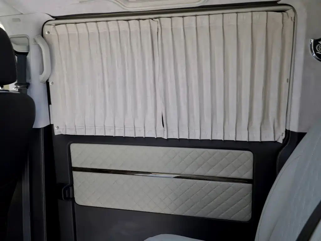 Volkswagen Multivan — миниатюра 17