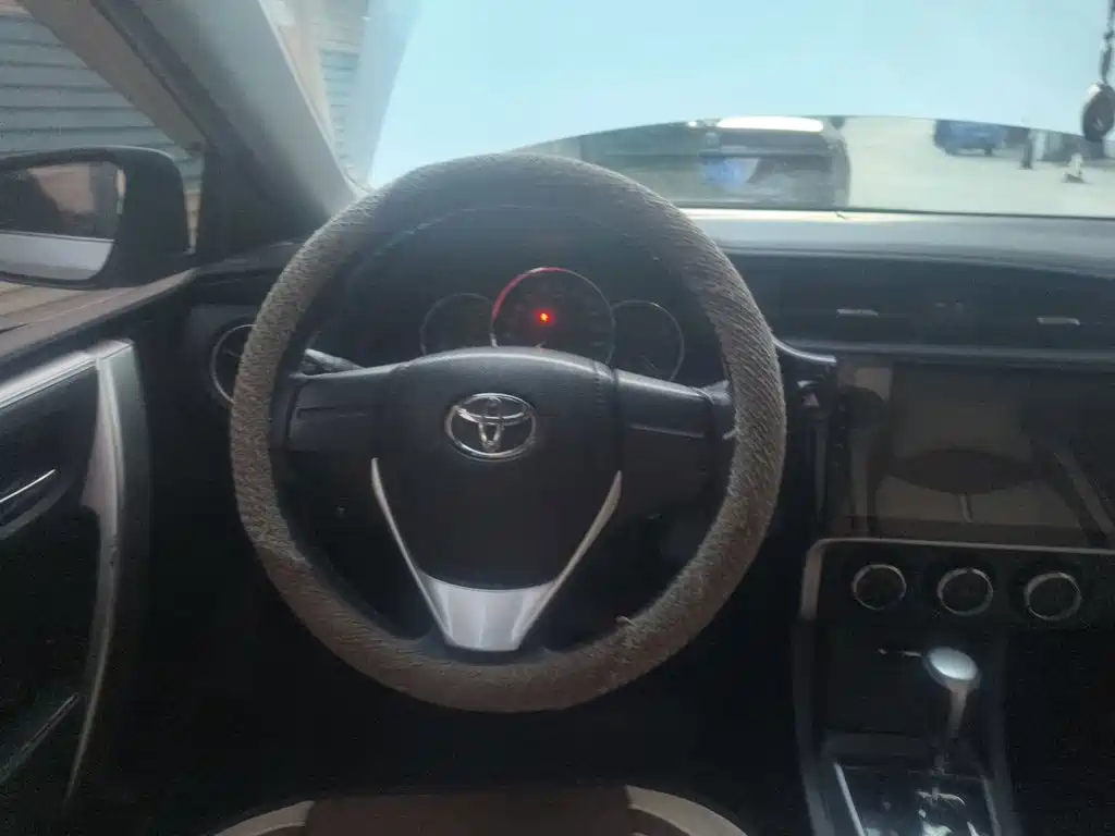 Toyota Corolla — миниатюра 7