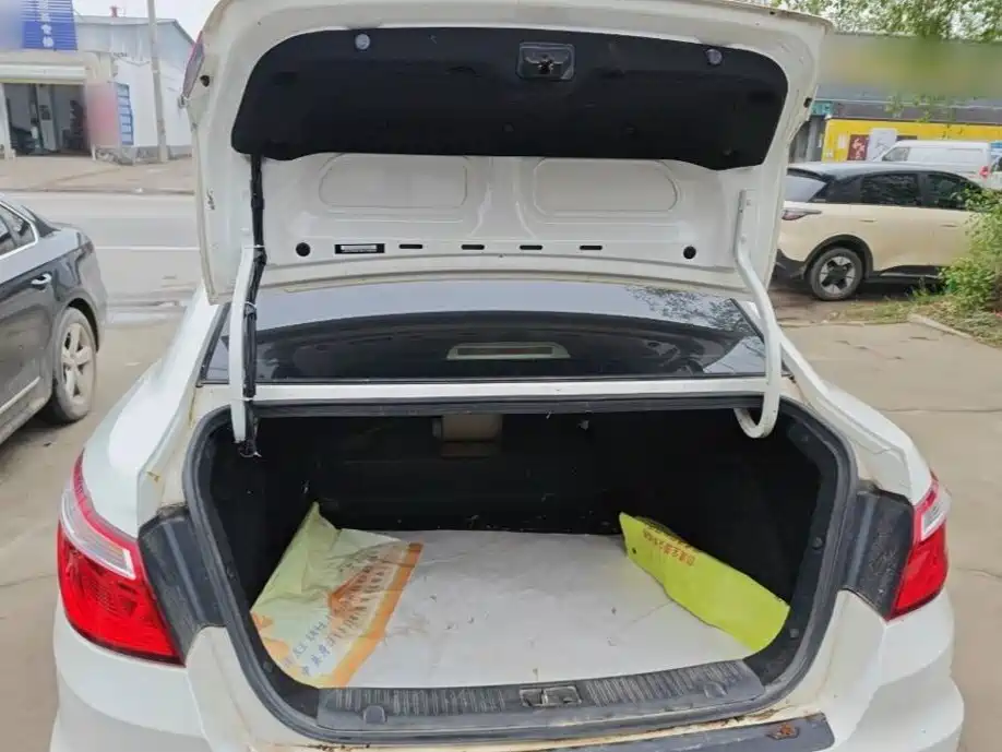 Changan Eado 2014 1.6L AT Luxury