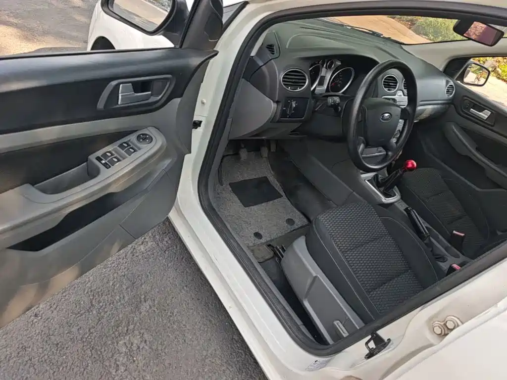 Ford Focus — миниатюра 16