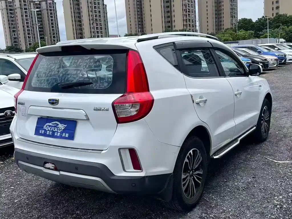 Geely Vision X6 — миниатюра 6