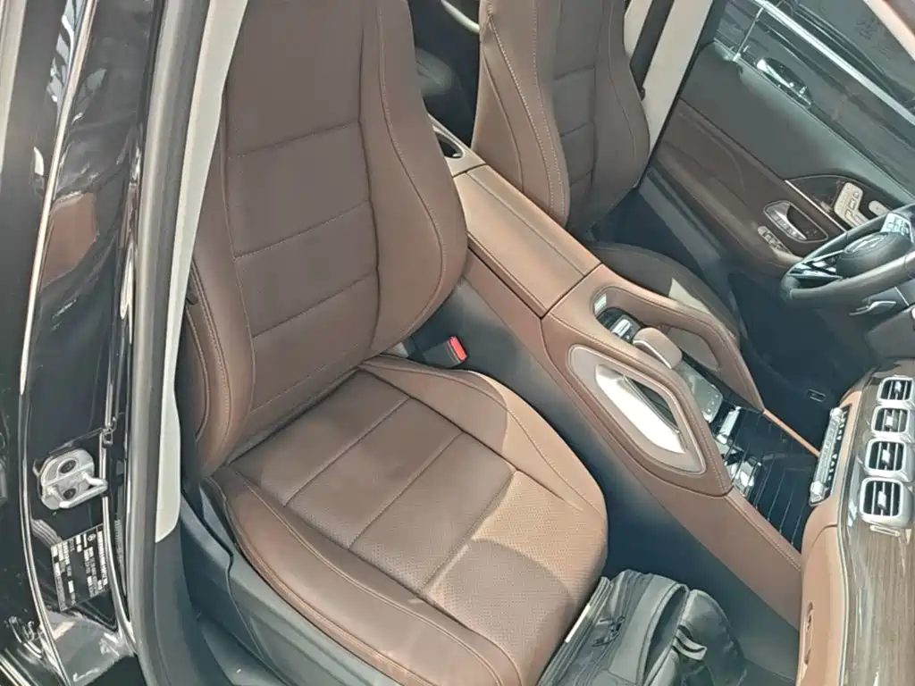 Mercedes-Benz GLE (Import) — миниатюра 25