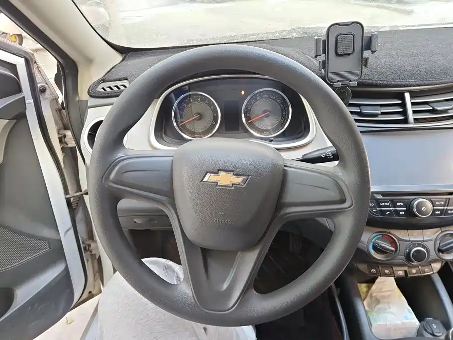 Chevrolet Sail — миниатюра 15