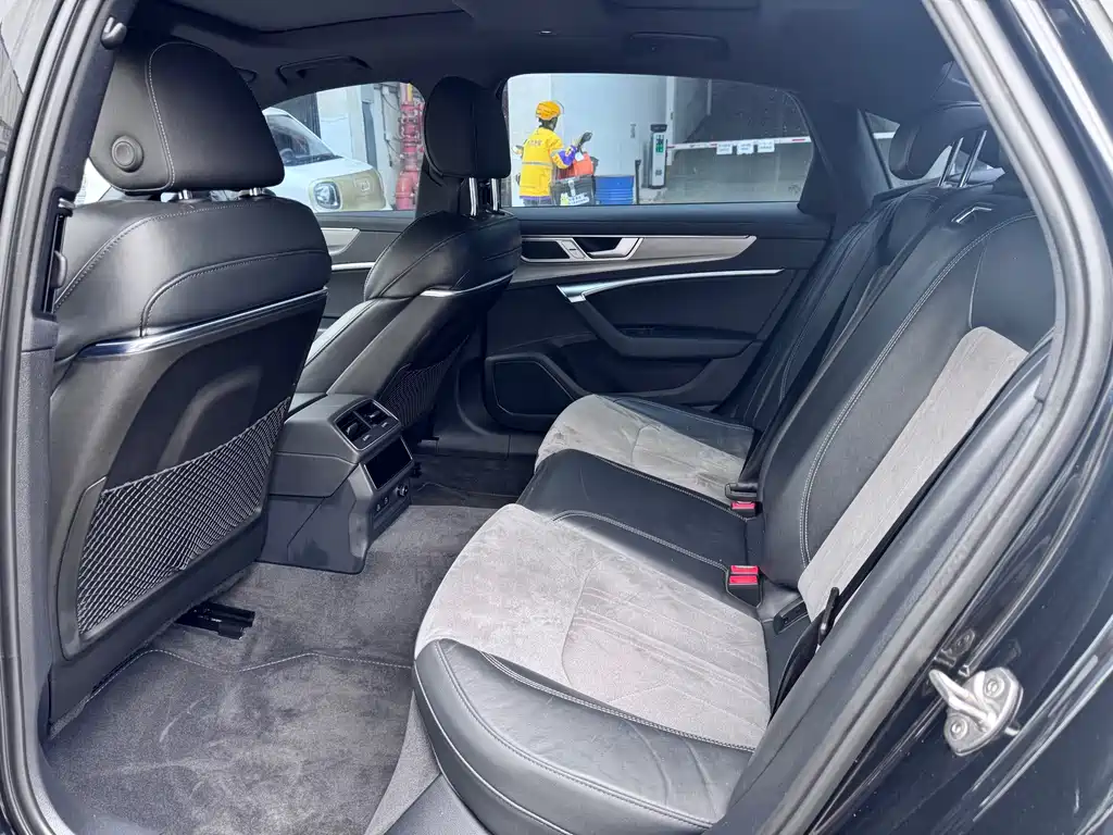 Audi A6L — миниатюра 7