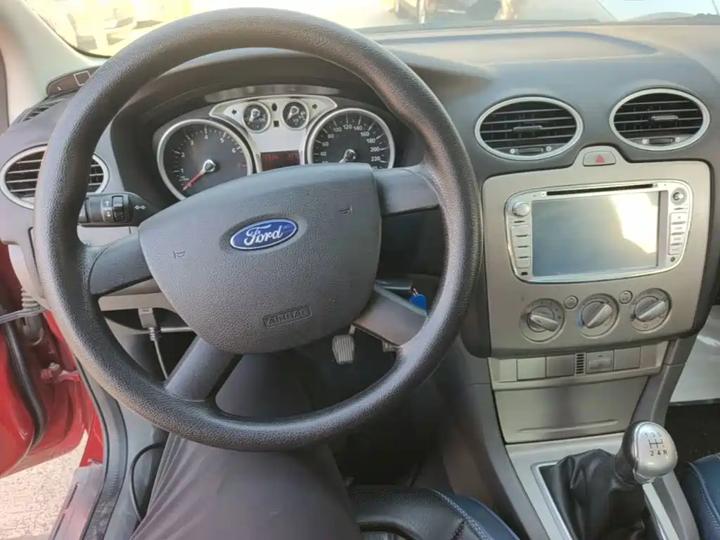 Ford Focus — миниатюра 10