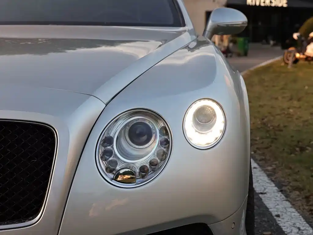 Bentley Continental — миниатюра 6