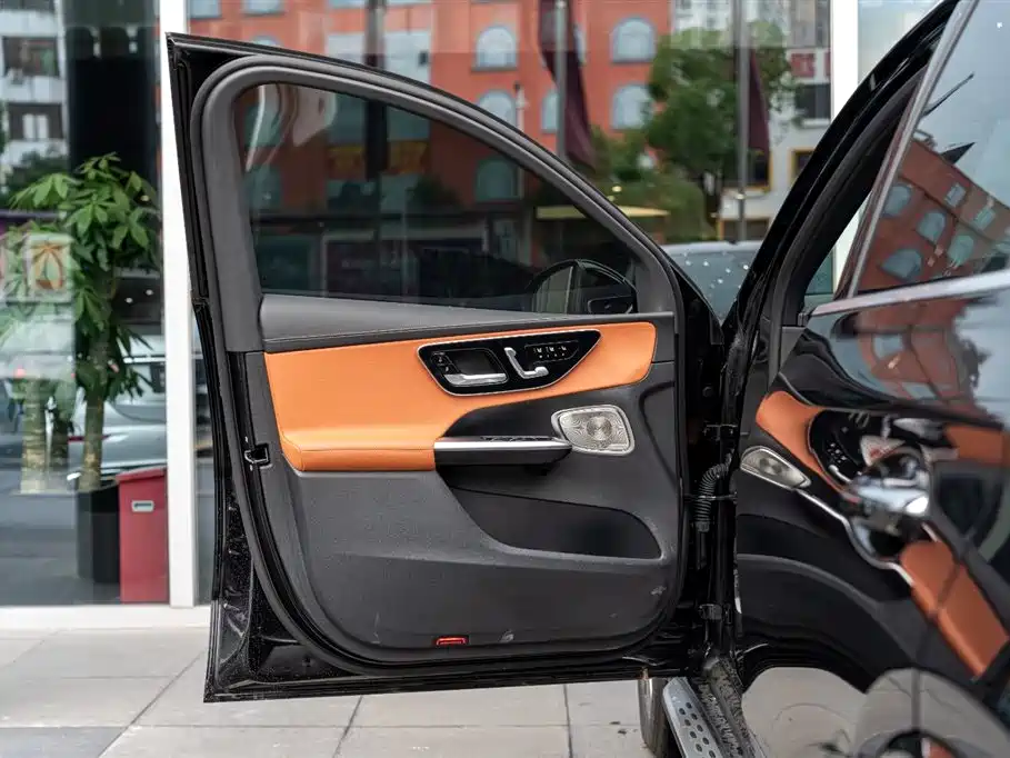 Mercedes-Benz GLC — миниатюра 9