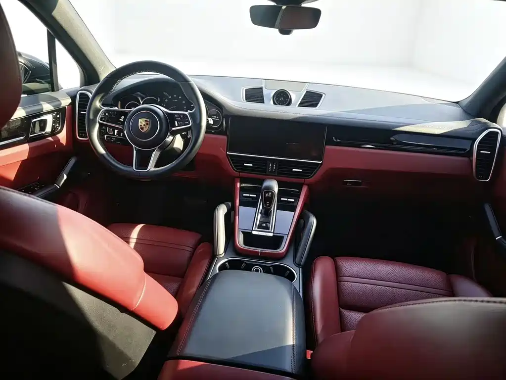 Porsche Cayenne — миниатюра 10