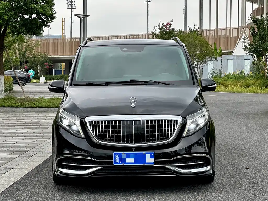 Mercedes-Benz V-Class — миниатюра 2