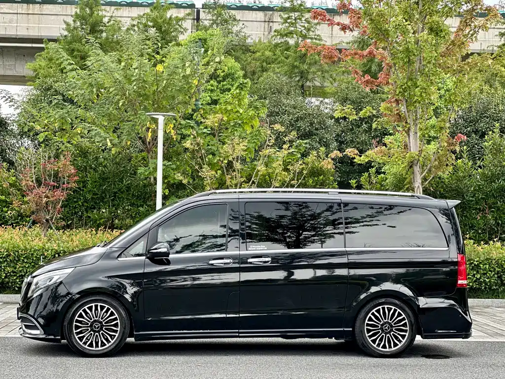 Mercedes-Benz V-Class — миниатюра 7