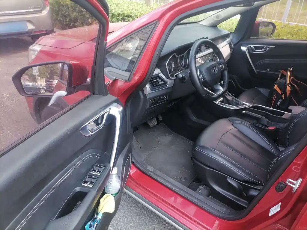 Geely Vision X3 — миниатюра 12