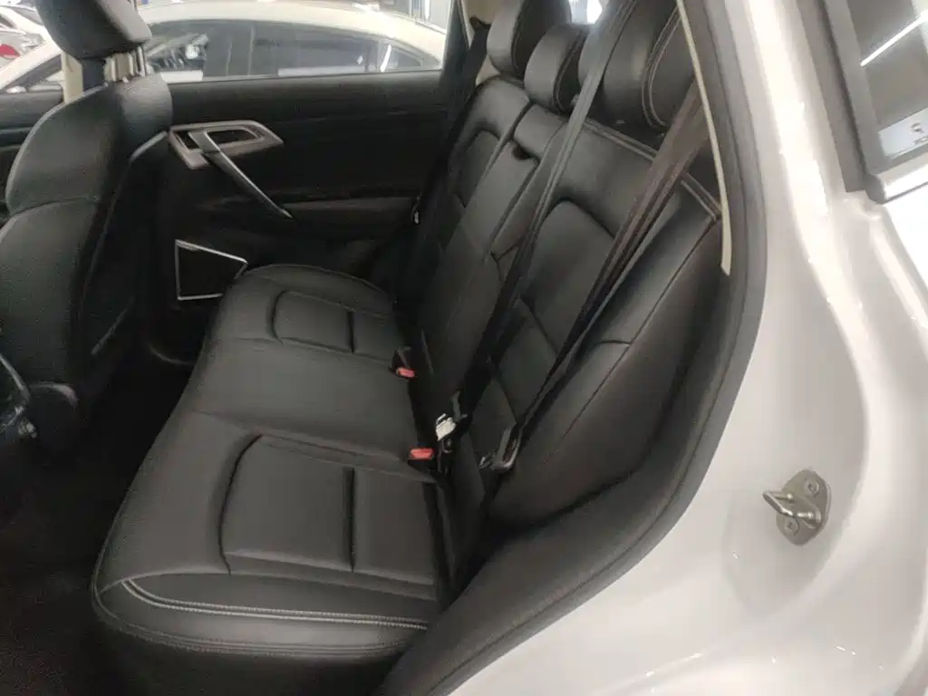 Geely Boyue — миниатюра 13