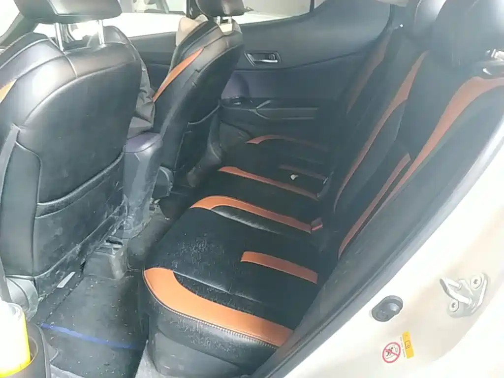 Toyota C-HR — миниатюра 17