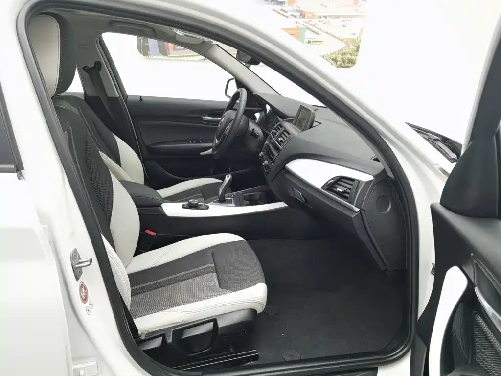 BMW 1 Series (Import) — миниатюра 23