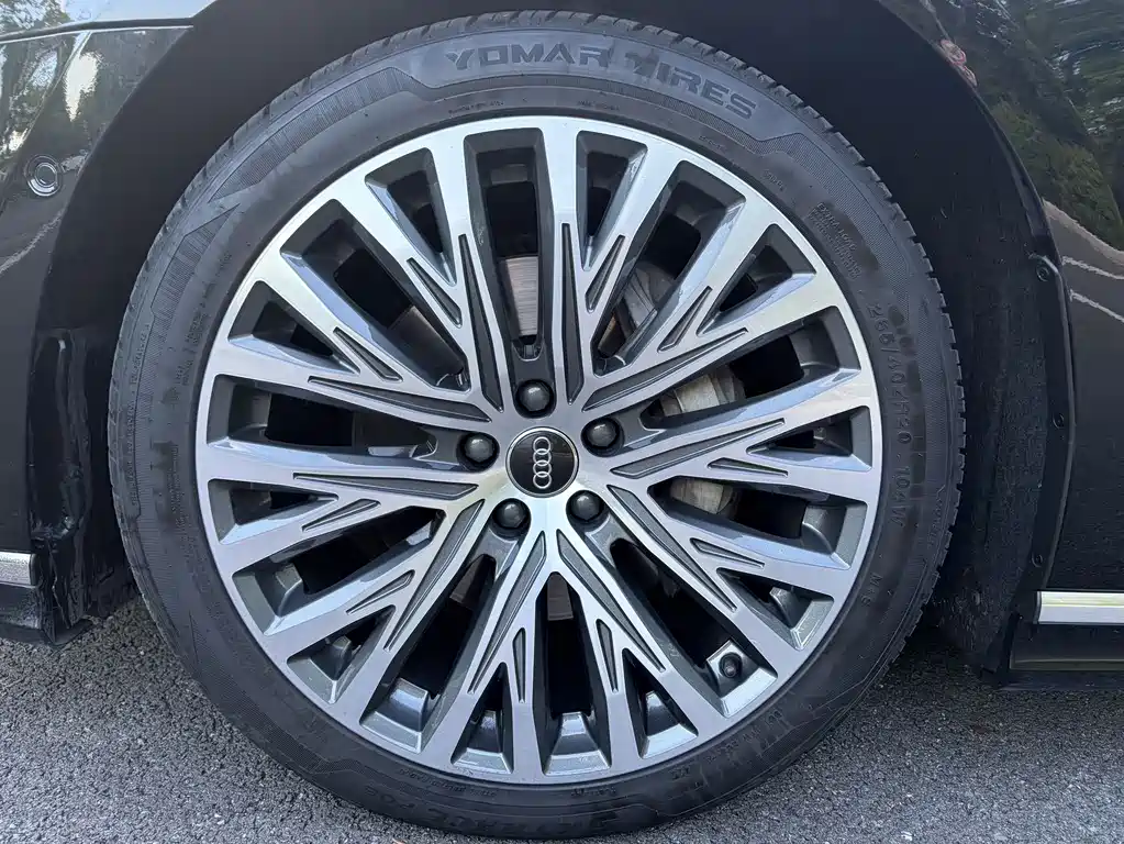 Audi A8 — миниатюра 8